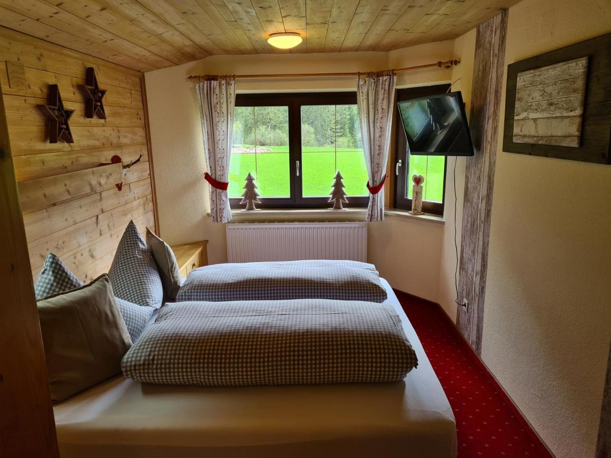 Apartmenthaus Larchenhof Ервалд Екстериор снимка