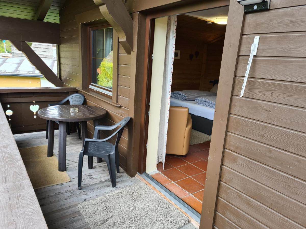 Apartmenthaus Larchenhof Ервалд Екстериор снимка